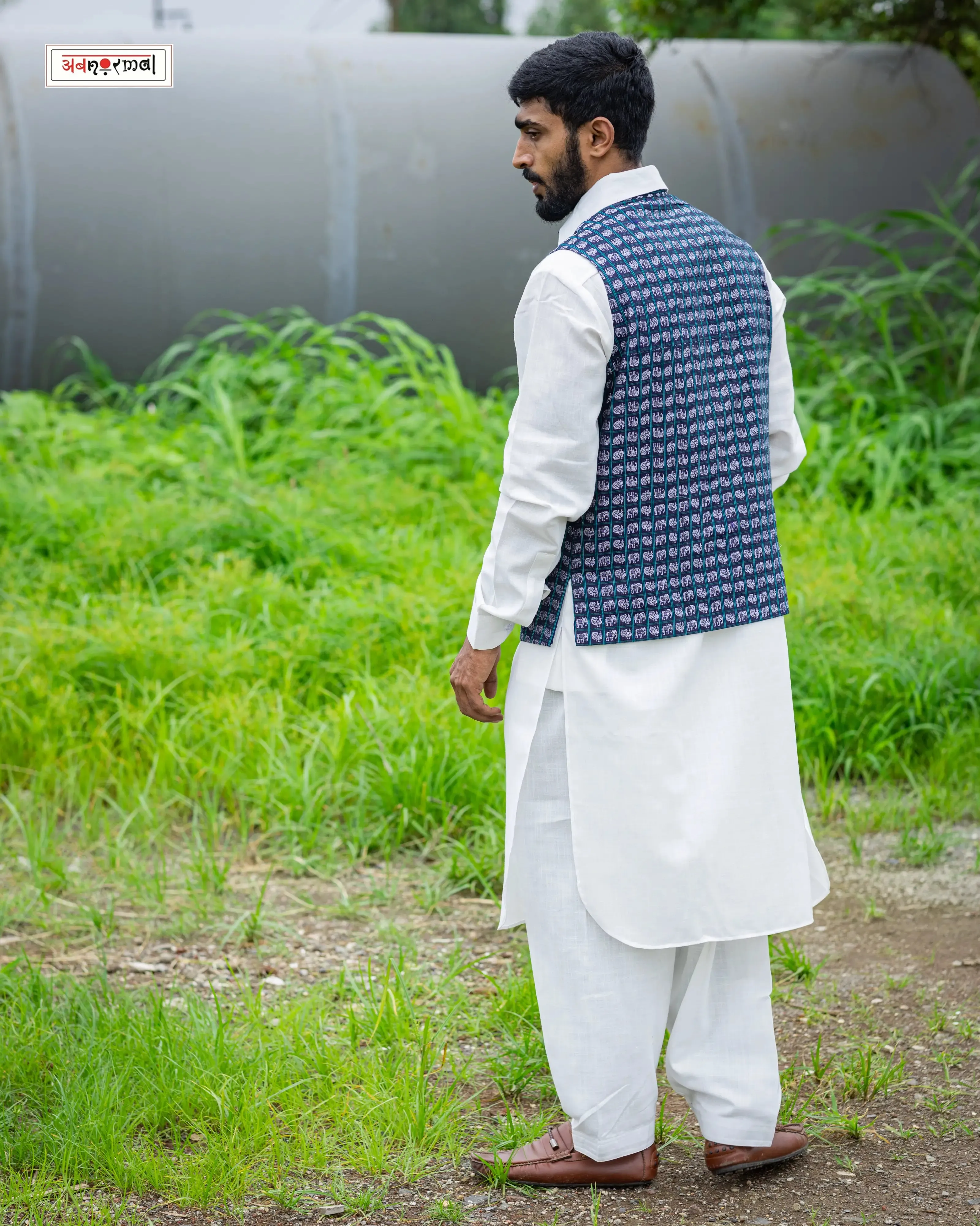 AANE - NAVILU - NEHRU JACKETS IN KHUN