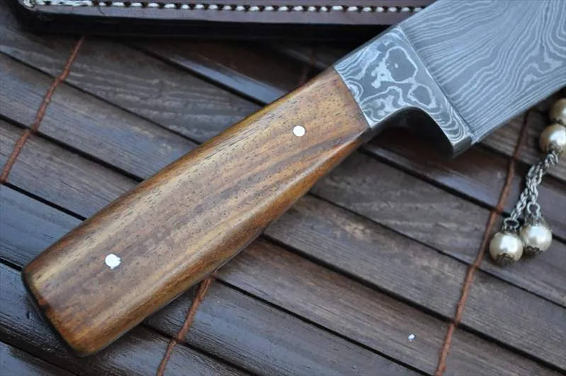 Damascus Knife - Chef's Knife Ideal for Bushcraft & Hunting