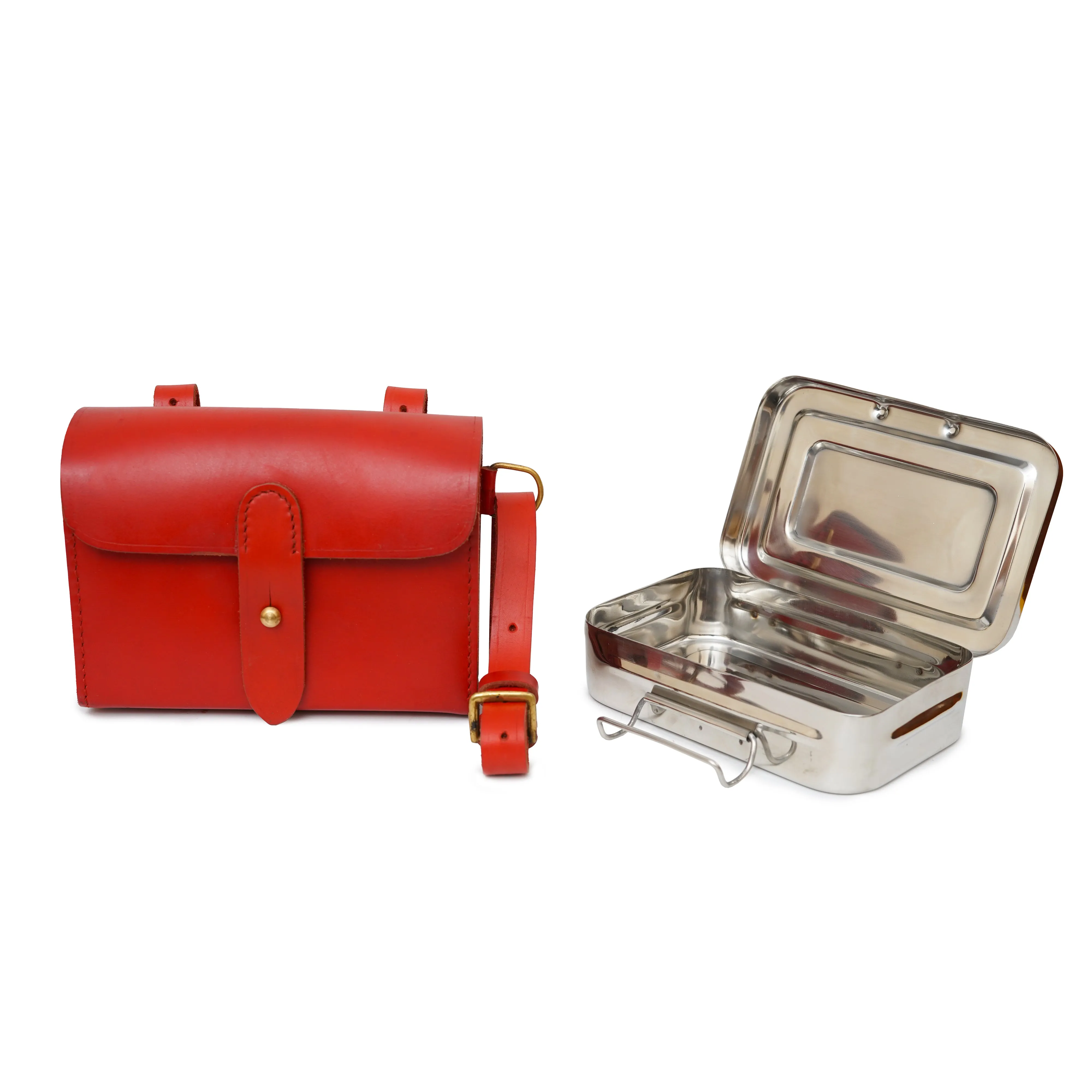 Hunting Sandwich Tin with Brown Leather Saddle Attach Case