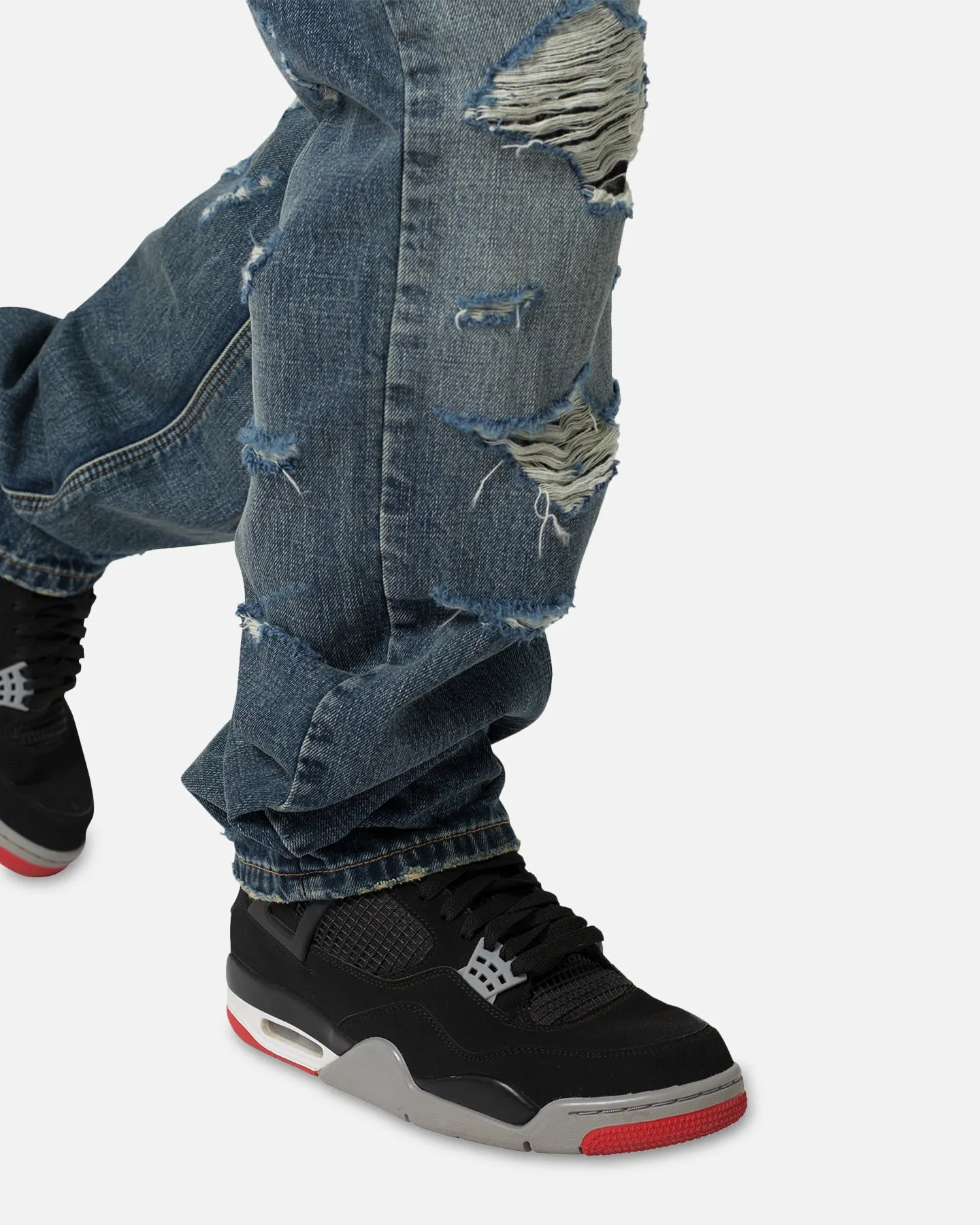 MNML V567 Baggy Destroyed Denim Jeans Blue