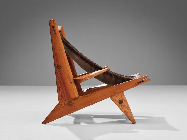 Pair of French Hunting Chairs in Pine and Brown Leather
